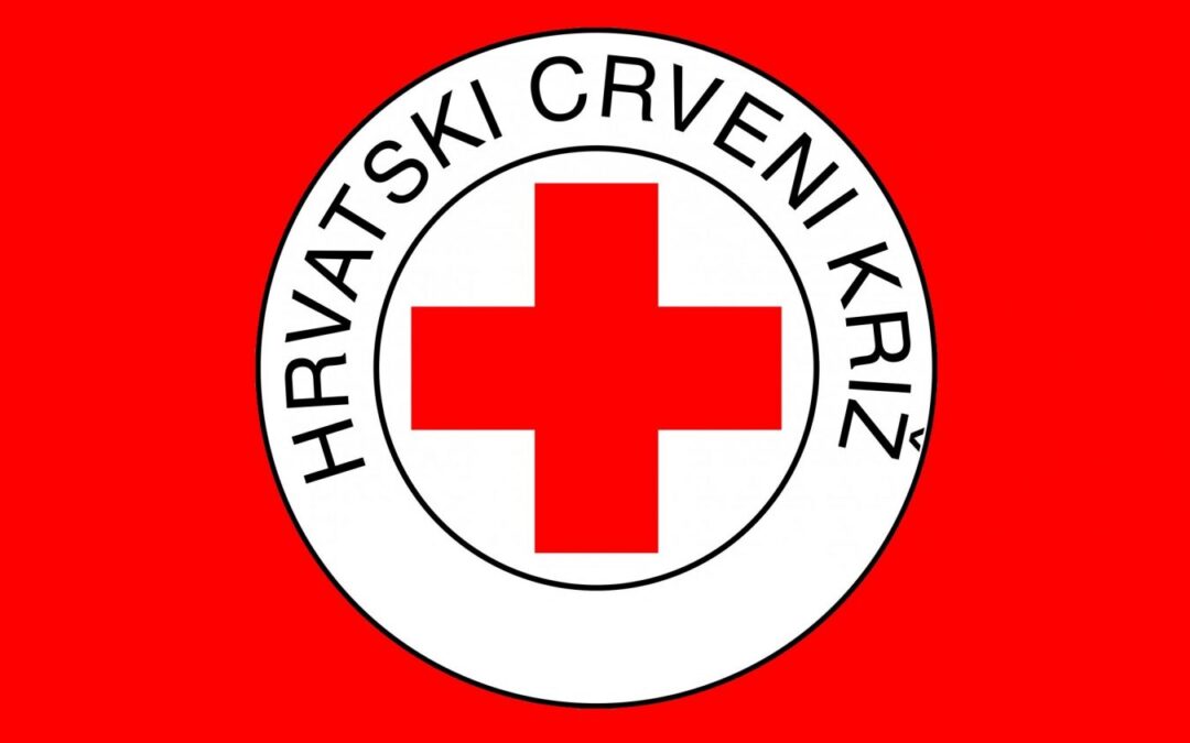 Riječki prvašići svečano pristupili pomlatku Crvenog križa